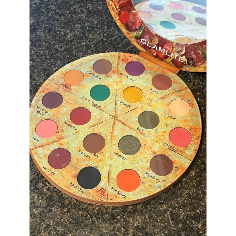 New Glamlite Cosmetics Pizza Makeup Palette! 18 Shades Eyeshadow Palette